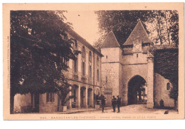 Le Grand Hôtel Henri IV et la porte