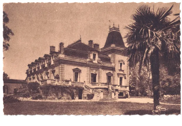 Le château de Moutique — III