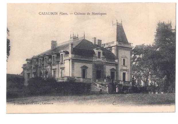 Le château de Moutique — II